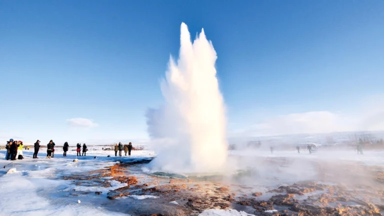 Trendtours-Island-Nordlichter-Stokkur